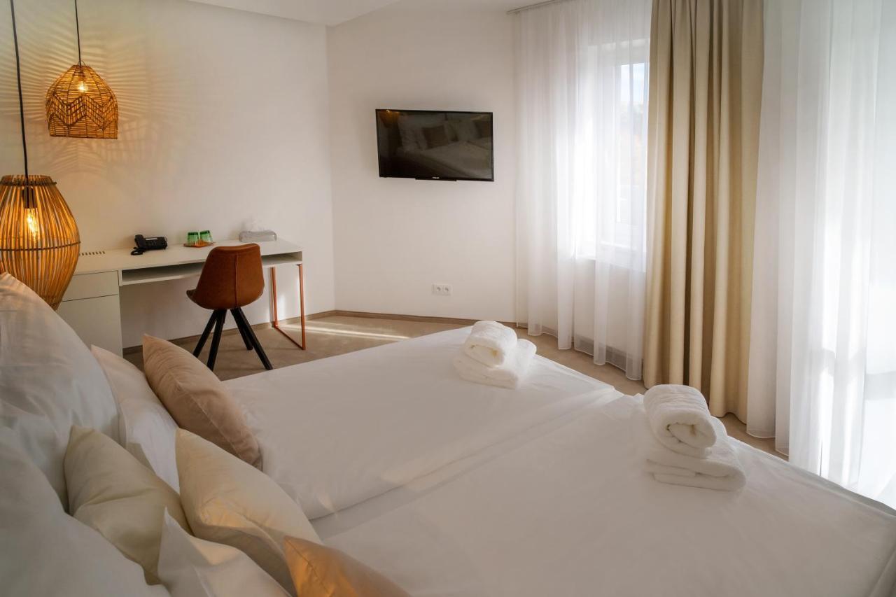 Hotel U Kaplicky Pisek  Luaran gambar