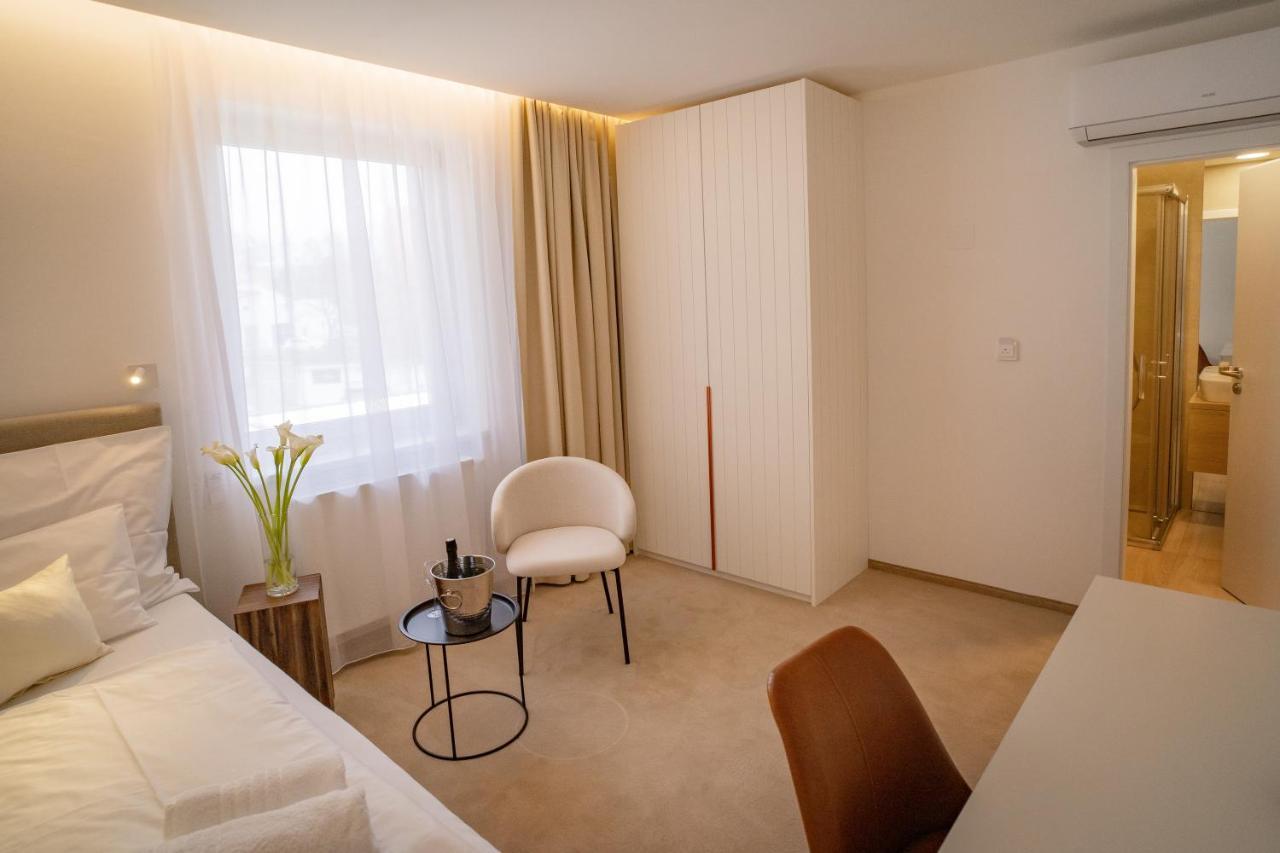Hotel U Kaplicky Pisek  Luaran gambar